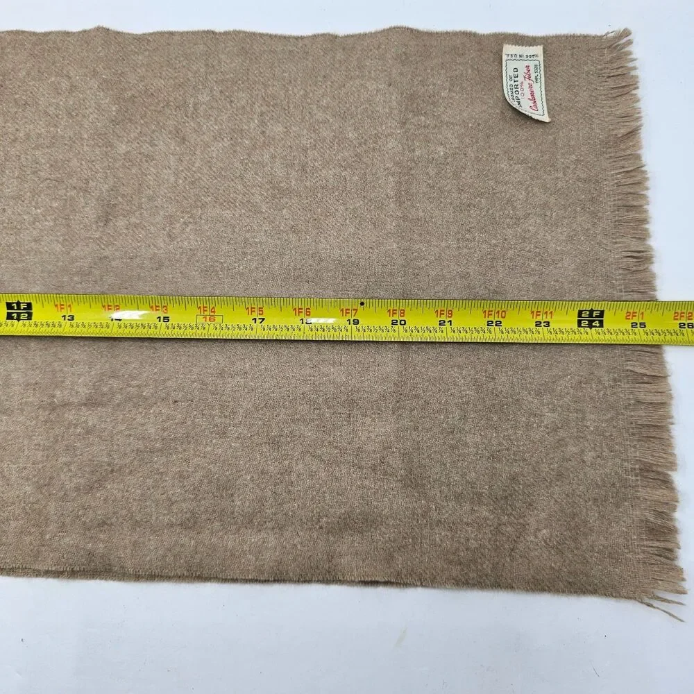 Unbranded scarf tag